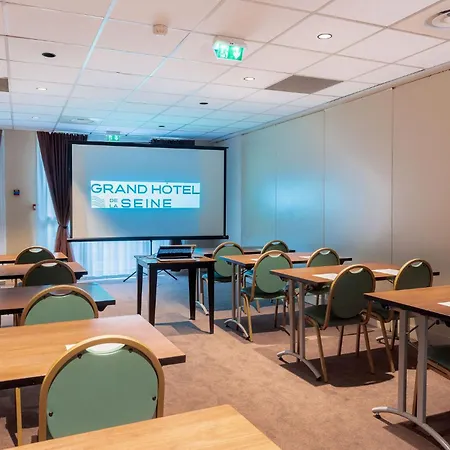 Grand De La Seine 4*