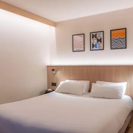 Grand De La Seine 4*