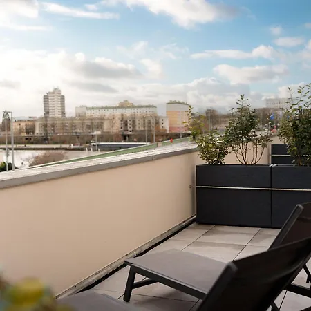 Готель Grand De La Seine