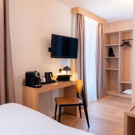 Grand De La Seine 4*