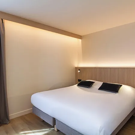 Grand De La Seine Hotel