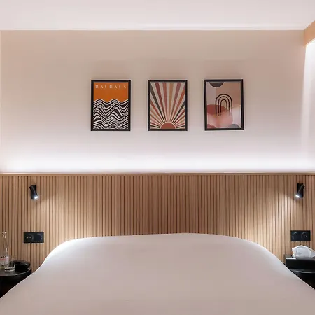 Hotel Kyriad Centre 4*