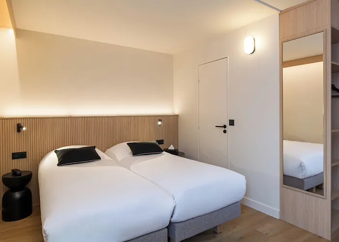 Hotel Kyriad Centre 4*