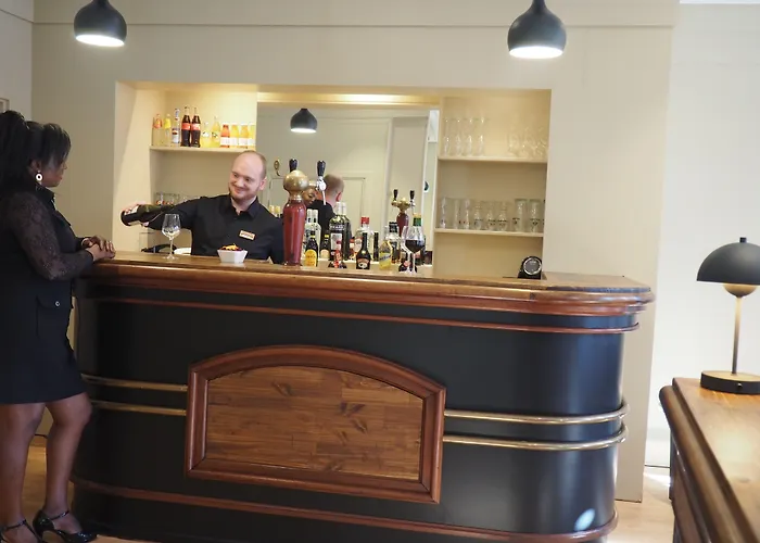 Kyriad Centre Hotel 4*