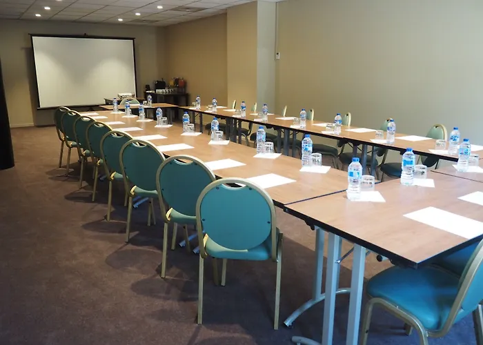 Kyriad Centre Hotel 4*